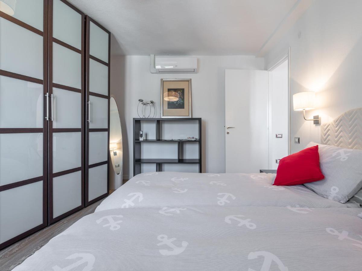 Casa Alla Marina Del Porto Di Cagliari Exterior foto