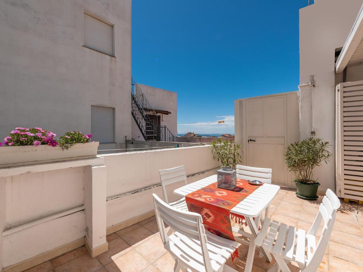 Casa Alla Marina Del Porto Di Cagliari Exterior foto